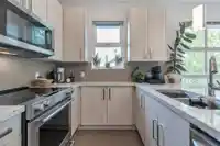 415 15168 19 AVENUE - thumbnail 4