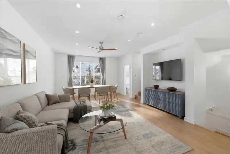 14 288 171 STREET - photo 1 of 25