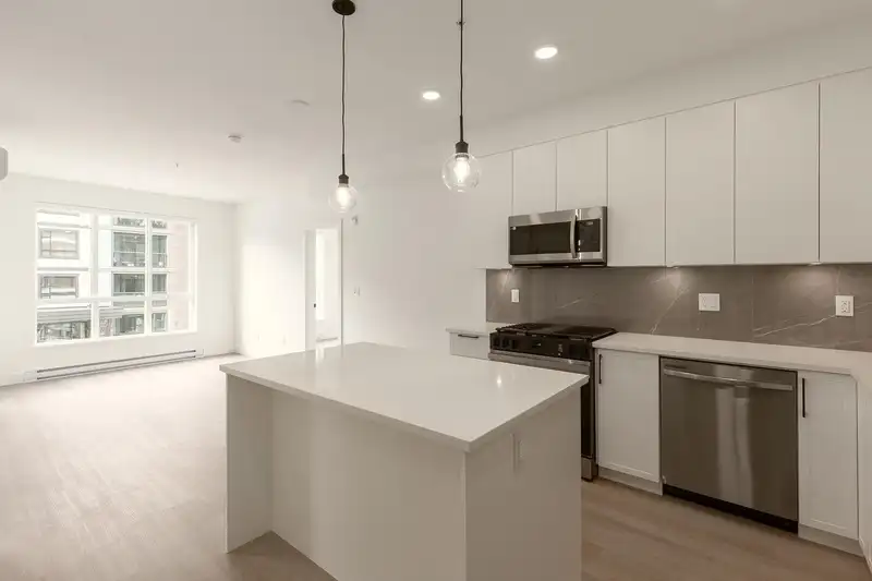 305 3528 146A STREET - photo 3 of 24