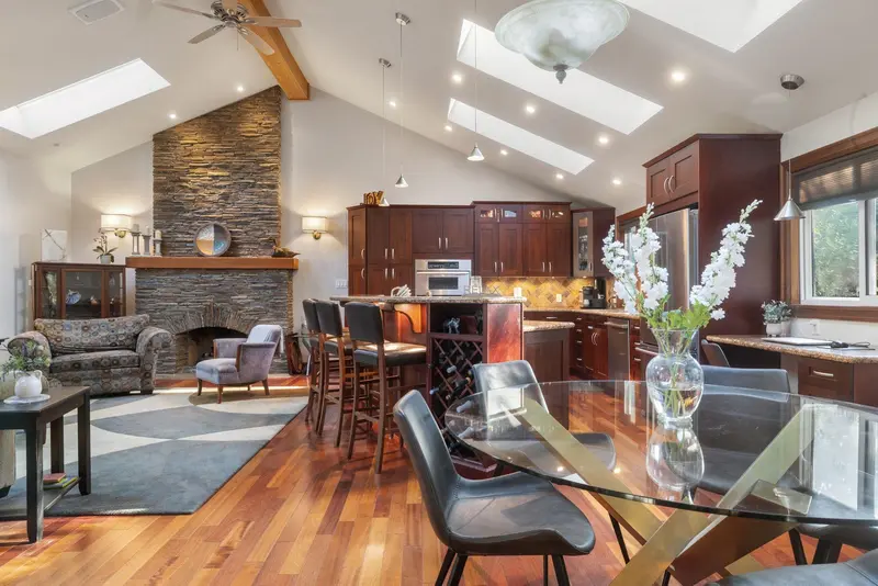 4529 JEROME PLACE - photo 4 of 25