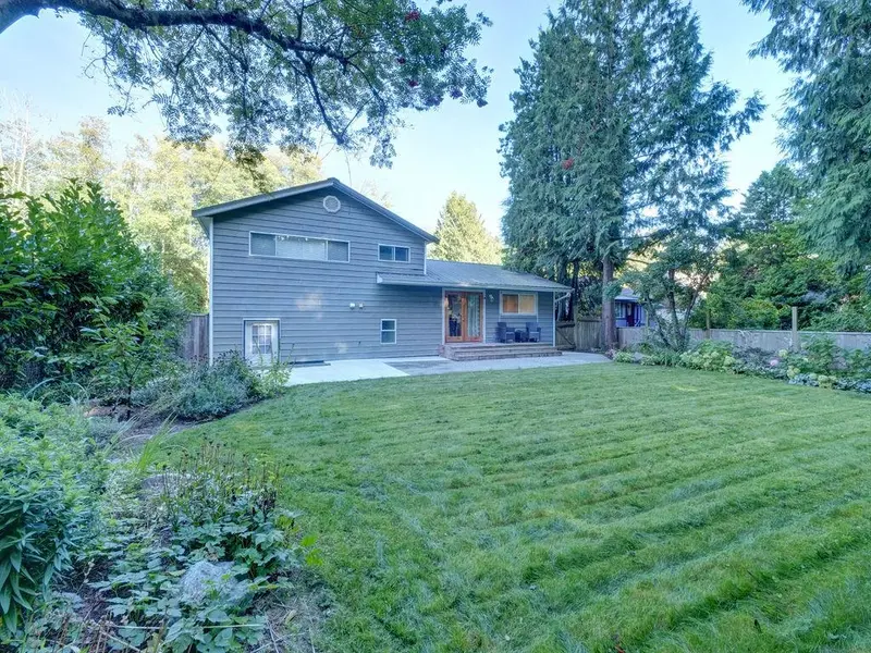 329 BURNS ROAD - photo 3 of 25