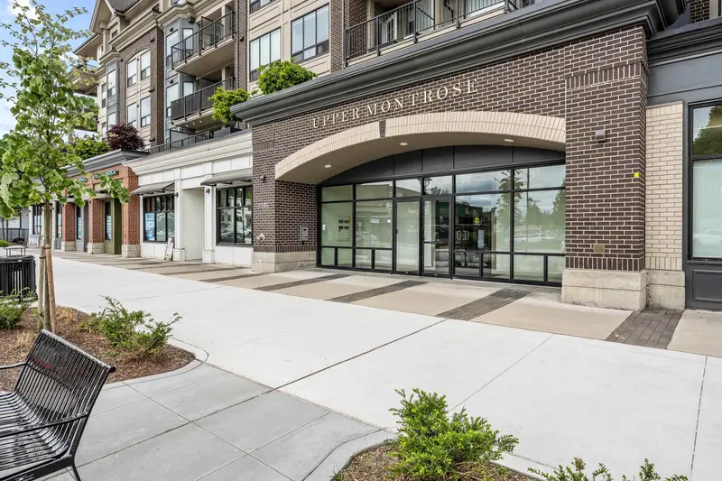 519 2493 MONTROSE AVENUE - photo 2 of 25