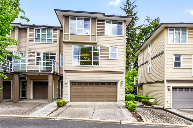 58 15405 31 AVENUE - photo 1 of 36
