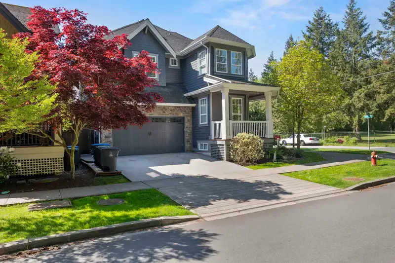 17106 3A AVENUE - photo 4 of 39