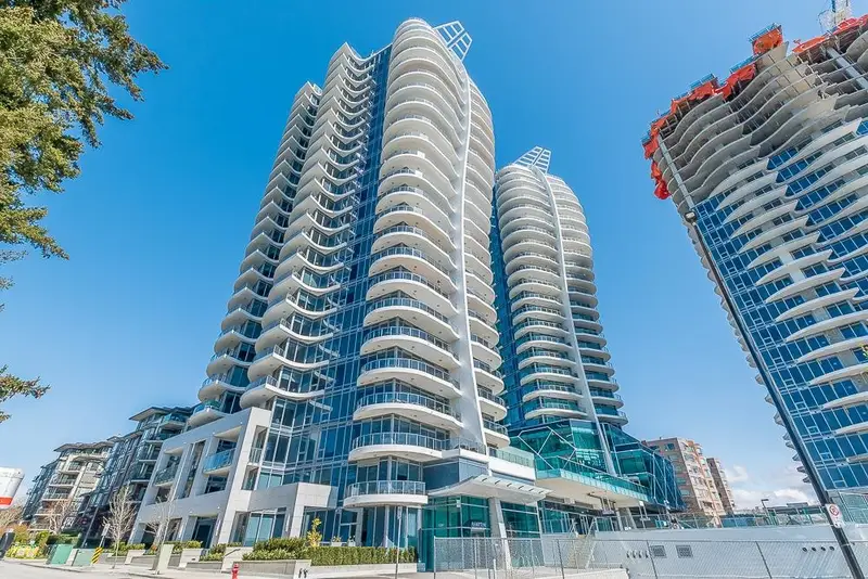 604 1500 MARTIN STREET - photo 2 of 25