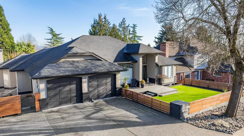 5912 190A STREET - photo 3 of 25