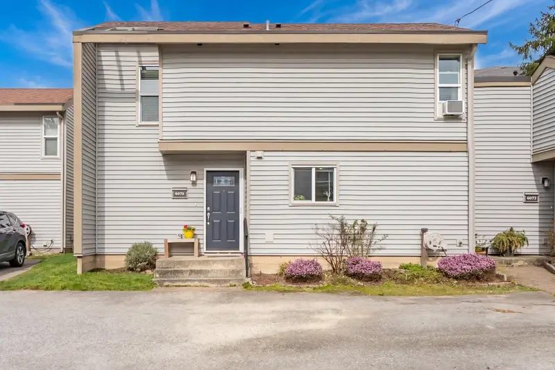 6076 W GREENSIDE DRIVE - photo 2 of 25