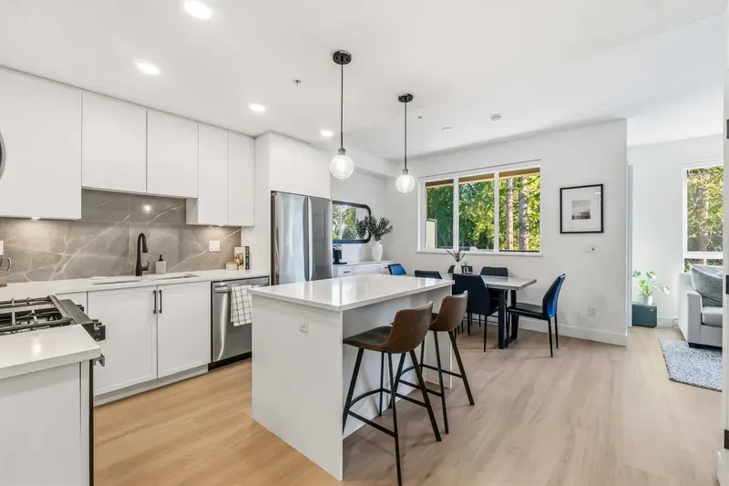 409 3528 146A STREET - photo 1 of 25