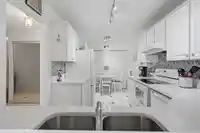 208 15300 17 AVENUE - thumbnail 11
