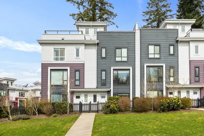 232 2218 OAK MEADOWS DRIVE - photo 1 of 25