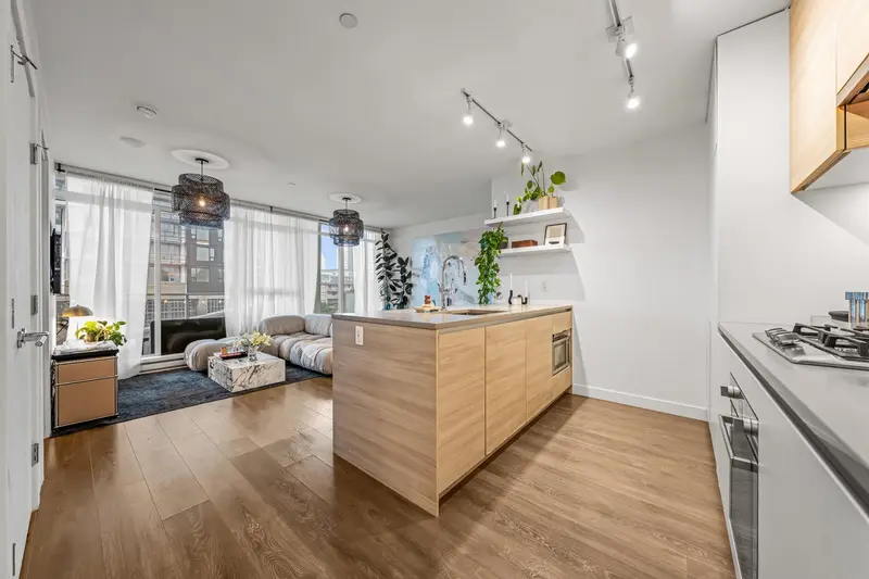 504 652 WHITING WAY - photo 1 of 25