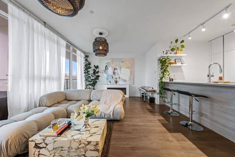 504 652 WHITING WAY - photo 4 of 25