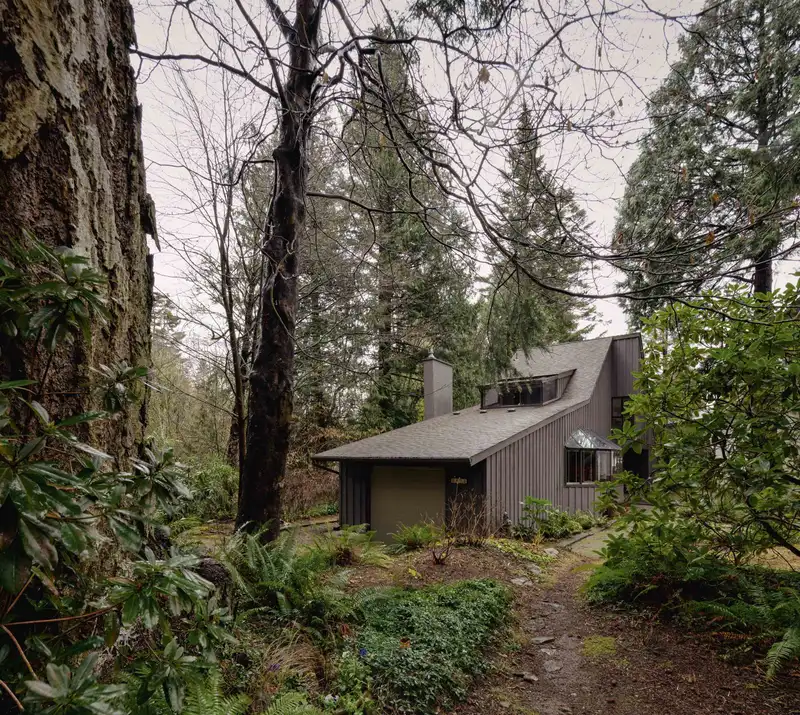 2432 CHRISTOPHERSON ROAD - photo 3 of 37