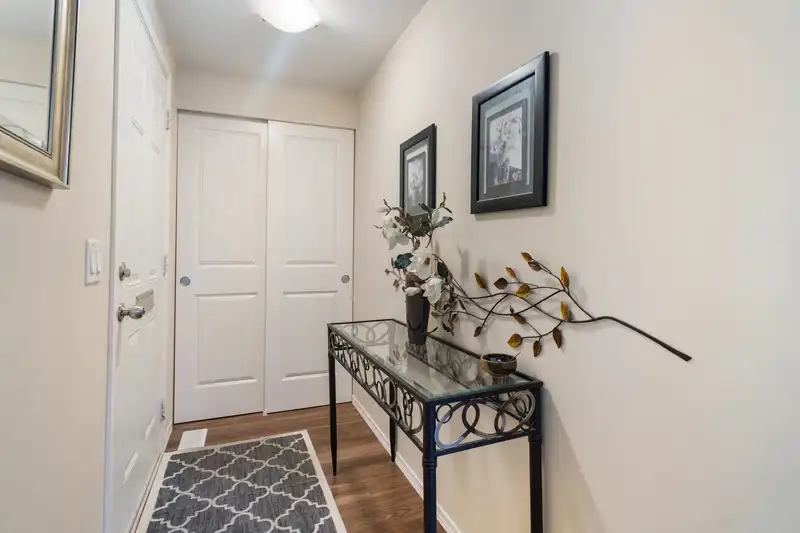 2066 CUMBRIA DRIVE - photo 3 of 27