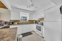 15187 VICTORIA AVENUE - thumbnail 17
