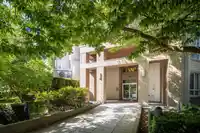 405 15988 26 AVENUE - thumbnail 1