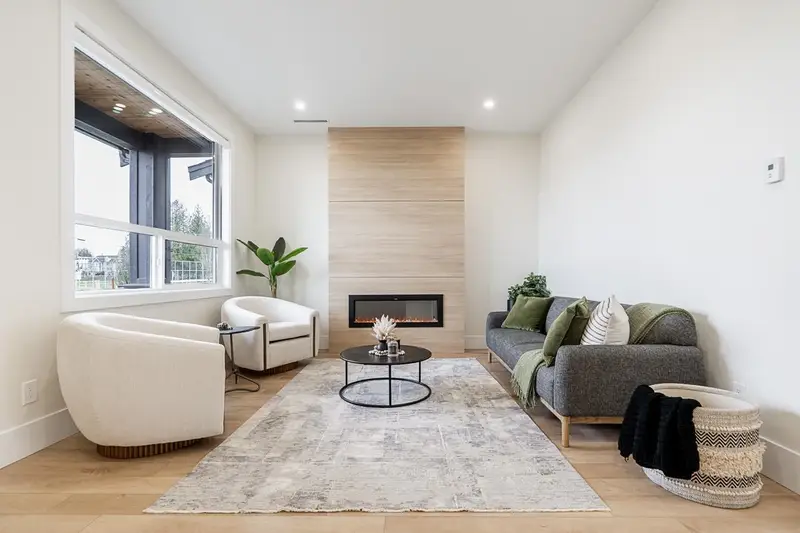 20130 82 AVENUE - photo 4 of 25