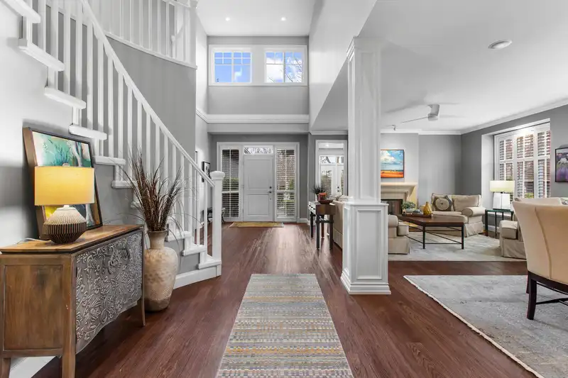 80 15715 34TH AVENUE - photo 4 of 40