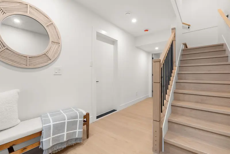 3 2522 CAMPBELL AVENUE - photo 4 of 25