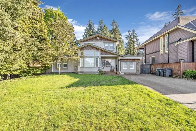 14726 60A AVENUE - photo 3 of 25