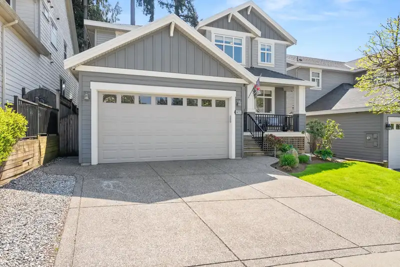 14752 34A AVENUE - photo 2 of 37