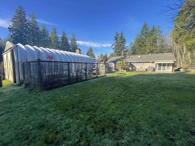 7929 SOUTHWOOD ROAD - photo 4 of 25