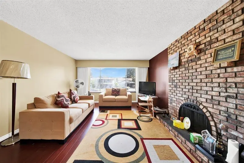 1238 WISE COURT - photo 3 of 18