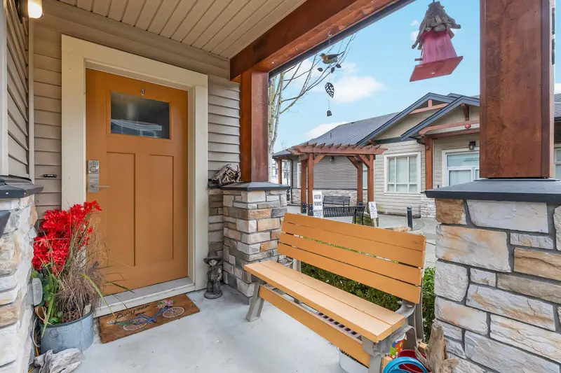 18 11305 240 STREET - photo 2 of 25