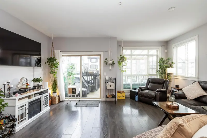 18 11305 240 STREET - photo 4 of 25