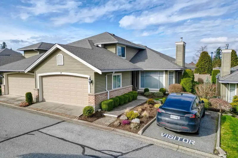 39 2672 151 STREET - photo 1 of 37