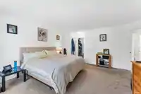1055 163A STREET - thumbnail 18