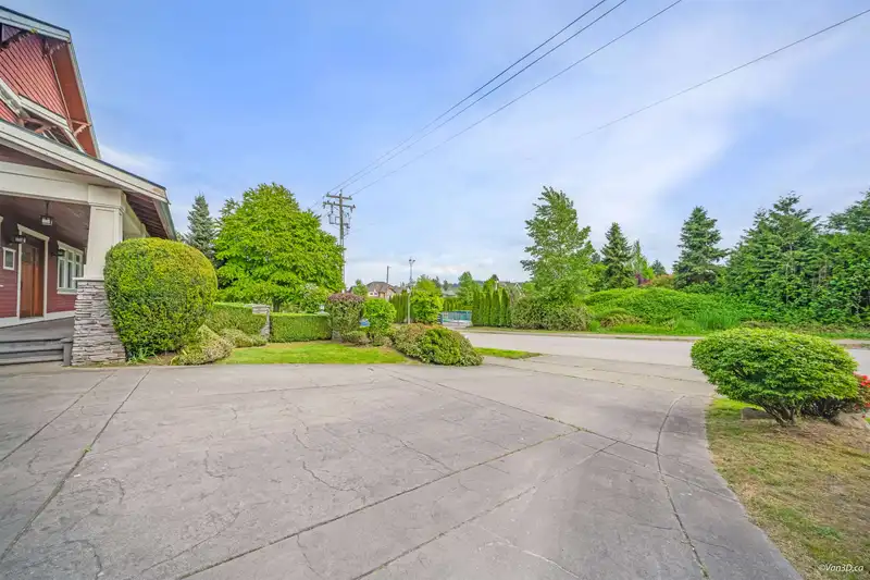 16383 HIGH PARK AVENUE - photo 2 of 25