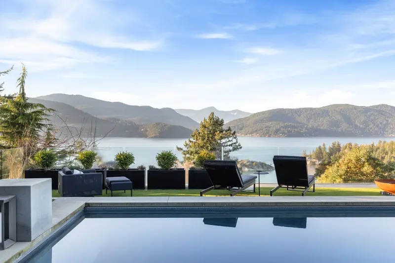 6252 OVERSTONE DRIVE - photo 1 of 25