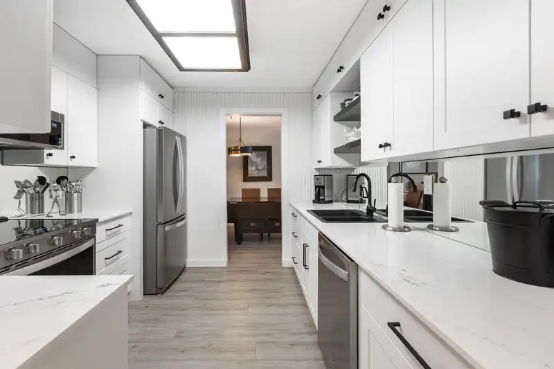 110 15875 MARINE DRIVE - photo 4 of 26