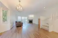 15 1828 LILAC DRIVE - thumbnail 1