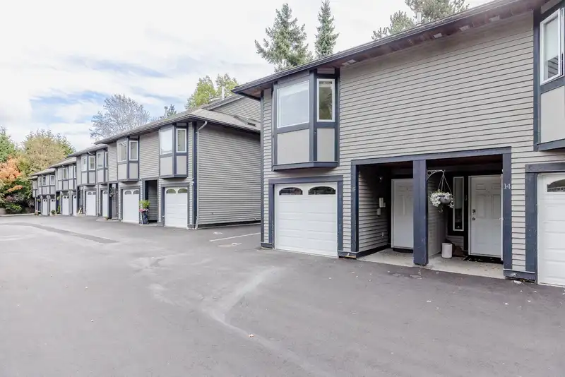 15 1828 LILAC DRIVE - photo 3 of 40