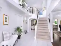 1632 138B STREET - thumbnail 2