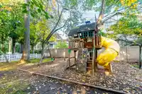 27 2678 KING GEORGE BOULEVARD - thumbnail 33