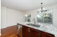 27 2678 KING GEORGE BOULEVARD - thumbnail 10
