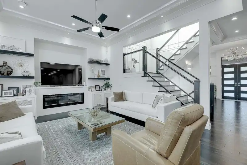 11482 86A AVENUE - photo 3 of 25