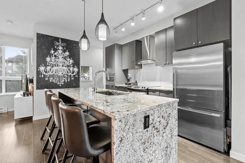 46 7848 209 STREET - photo 1 of 25