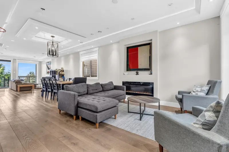 175 DELTA AVENUE - photo 3 of 25