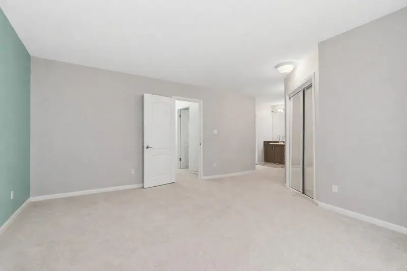 601 1135 QUAYSIDE DRIVE - photo 4 of 22