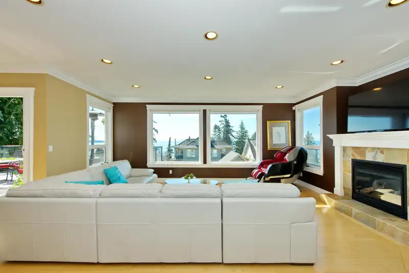 13018 MARINE DRIVE - photo 4 of 39