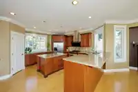 13018 MARINE DRIVE - thumbnail 10