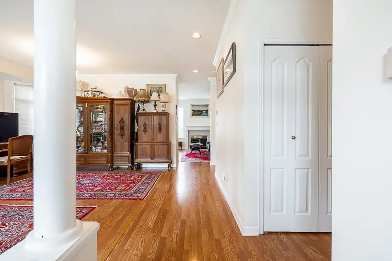 29 14909 32 AVENUE - photo 3 of 24
