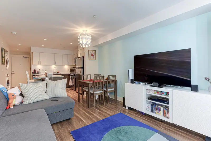 208 55 EIGHTH AVENUE - photo 4 of 24