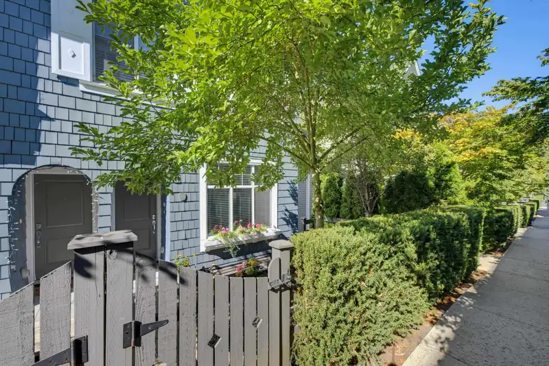 84 15268 28 AVENUE - photo 3 of 39