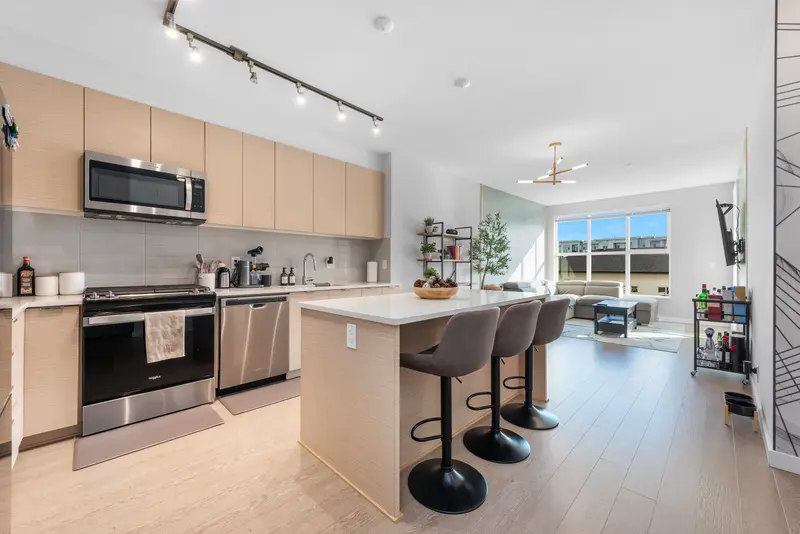 B303 8150 207 STREET - photo 3 of 25