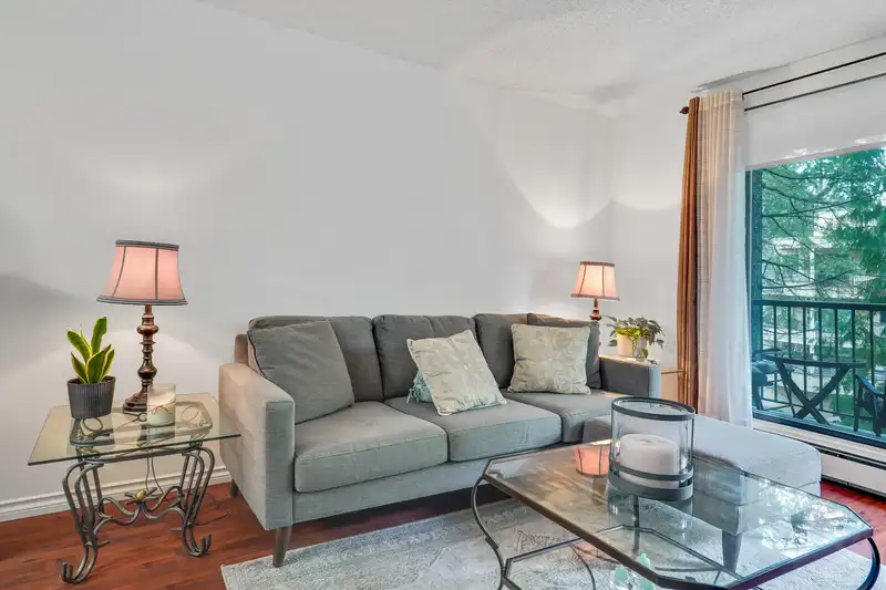203 1740 SOUTHMERE CRESCENT - photo 2 of 25